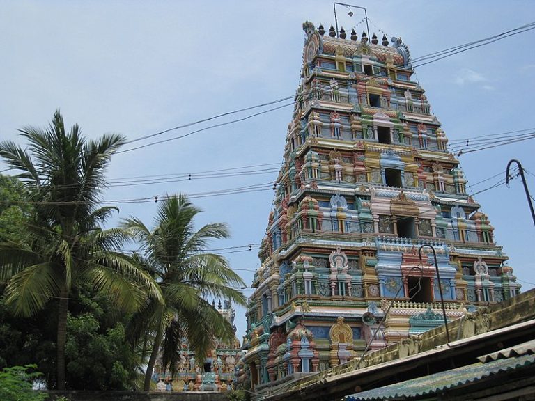 Punnainallur_Mariamman_Gopuram_Thanjavur