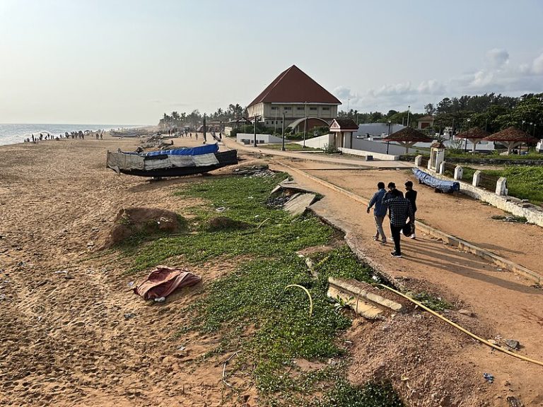 Shankumugham_Beach_Trivandrum