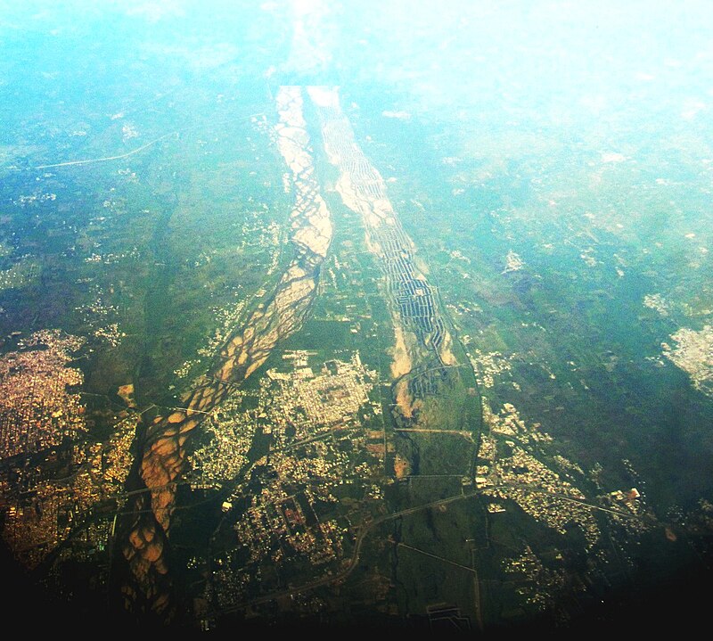 Srirangam_Island_Between_Kaveri_And_Kollidam_Rivers