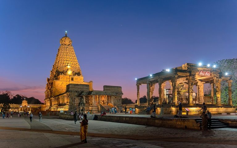 Thanjavur_Brihadeeshwara_Temple